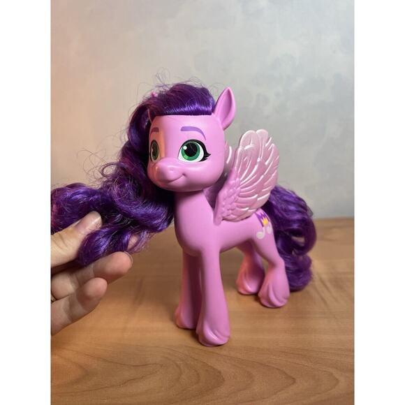 PRINCESS PETALS My Little Pony Shining Adventures New Generation - Picture 5 of 7